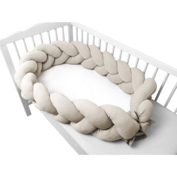 Protectie laterala MimiNu pentru patut tip bumper impletit din catifea 240x23 cm soft beige