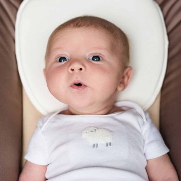Perna ergonomica nou nascut bblüv Pilo Ivory Perna ergonomica nou nascut bblüv Pilo Ivory